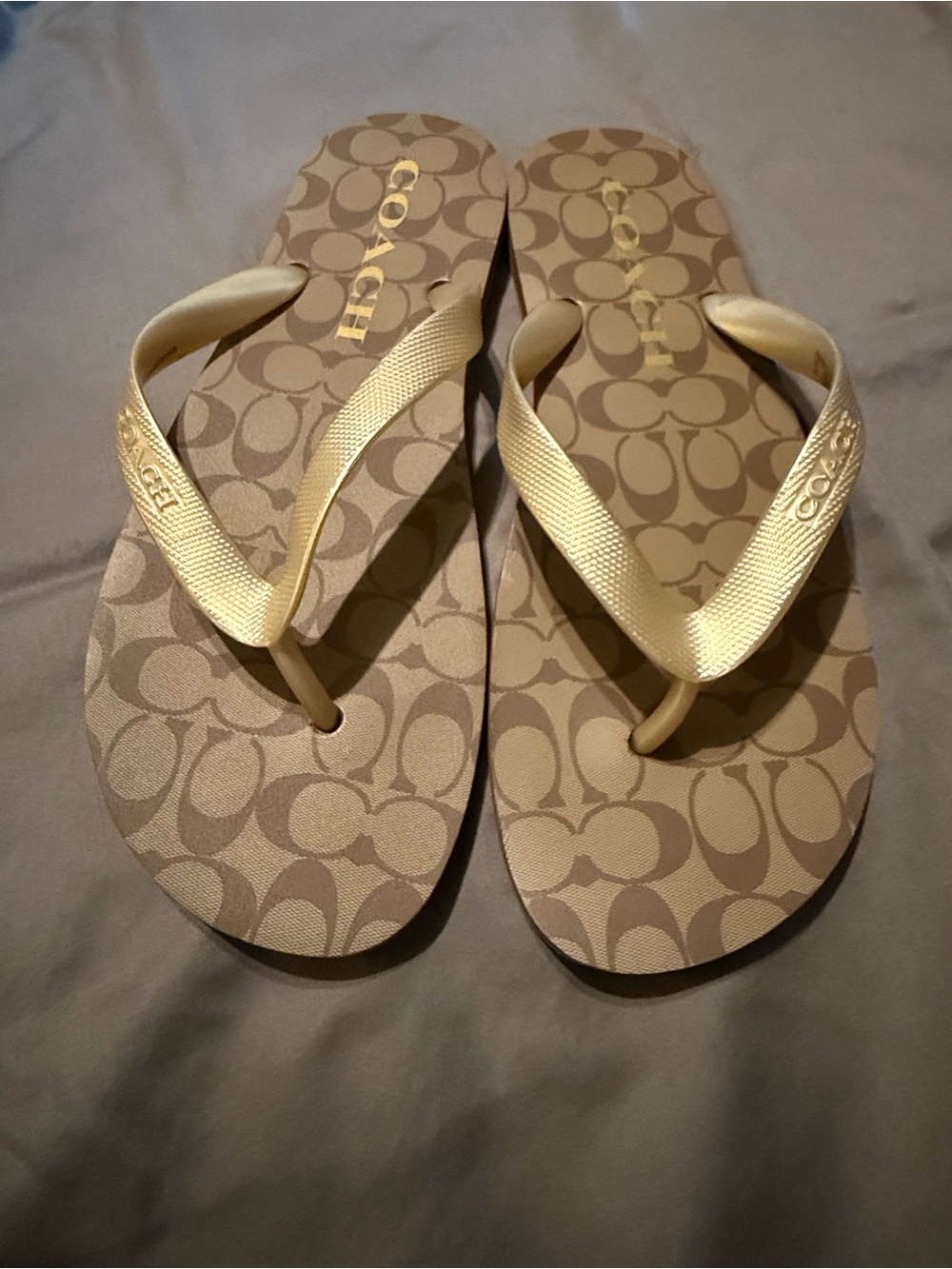 Coach Size 9 Beige Brown Gold Signature Flip Flops with Gold Straps